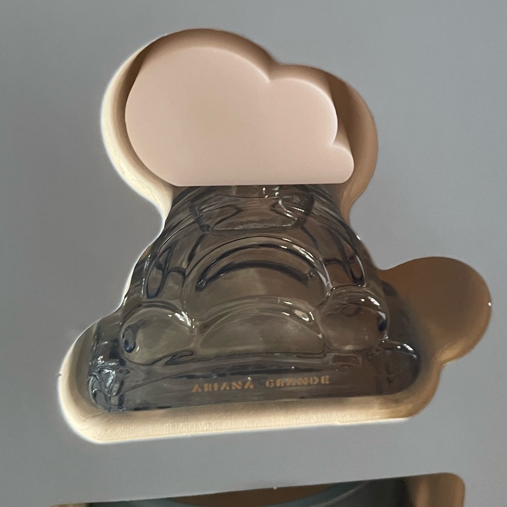 NIB Ariana Grande Cloud 3-Piece Gift Set - Picture 10 of 11